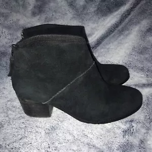 Toms Leila Booties Black Suede Ankle Boots Women's Size 9.5 M ~ PRE-OWNED GUC - Picture 1 of 9
