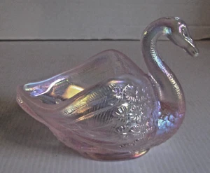 Vintage Fenton Pink Iridescent Swan Glass Figurine Trinket Candy Dish - Picture 1 of 6