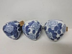 3 cuencos de agua alimentadores de platos de porcelana china de colección con peonías azules pintadas - Imagen 1 de 5