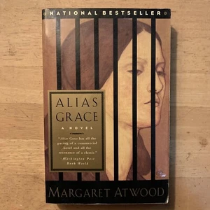 Alias Grace: A Novel - Paperback By Atwood, Margaret - GOOD 1996 true crime - Picture 1 of 5