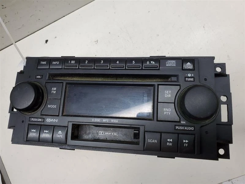 06-10, Chrysler 300, receptor de radio de equipo de audio, número de pieza - P05064032AL Foto 1 de 4