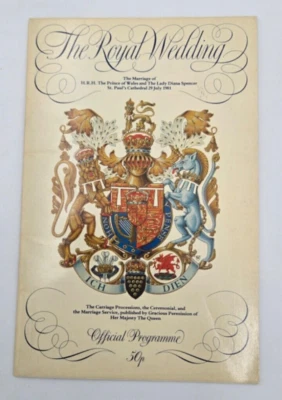 Colección de estampillas del rey Carlos y la princesa Di y anuncio de boda Foto 1 de 4