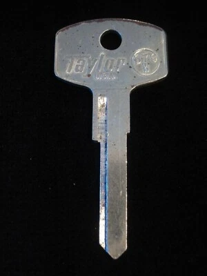 Llave primaria DT10 DATSUN en blanco 1966-1969 510 Skyline Patrol Fairlady 1600 2000 Foto 1 de 4