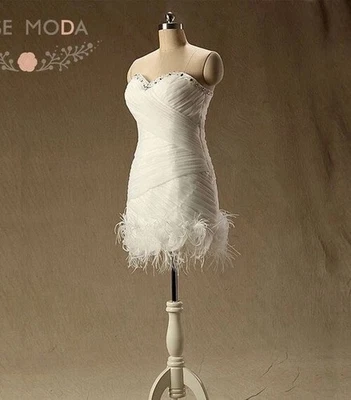 Vestido de noiva curto recepção com penas destino vestido de noiva tamanho 10 - Imagem 1 de 2