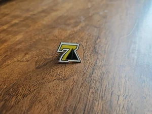 Autozone 7 Year Loyalty Lapel Pin Employee Service Hat Shirt Autozoner - Picture 1 of 1