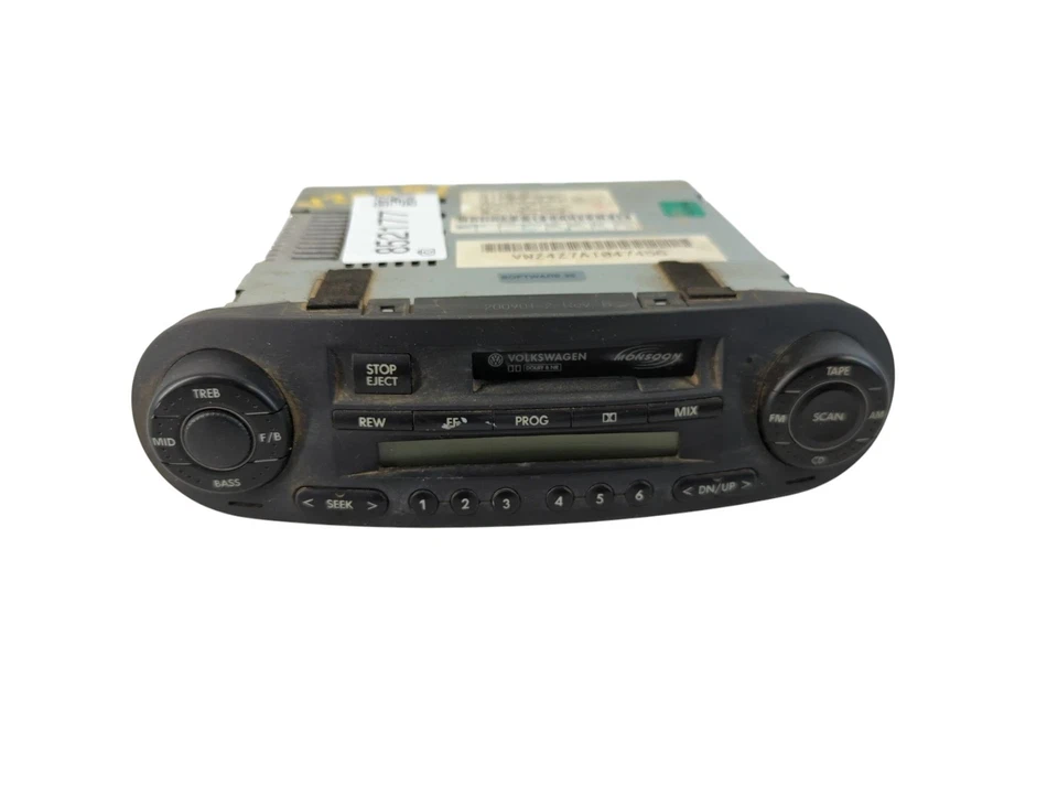 Volkswagen Beetle 2002-2004 AM/FM reproductor de CD receptor de radio fabricante de equipos originales Foto 1 de 4