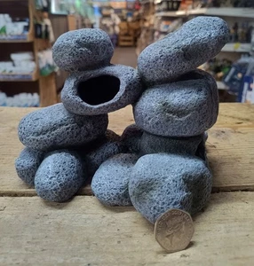 Grey Pebble Stack Rock Effect Fish Tank Decoration Hideaway Aquarium Ornament - Picture 1 of 5