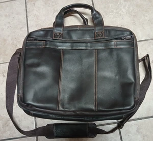 Maletín de cuero para computadora portátil Wilson bolso marrón expandible con correa para el hombro - Imagen 1 de 23