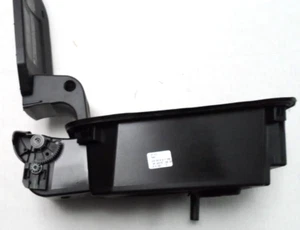 Mercedes Benz A 1676309903 Fuel Packet Recess - Imagen 1 de 10