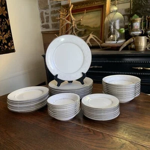 VTG NORITAKE China TRUDY 7087~ 40 Pieces~ Settings for 8 NEW/ NOS - Picture 1 of 24