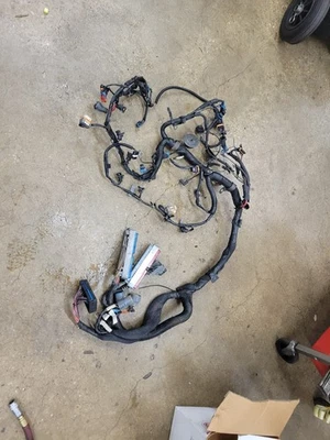 Arnés de cableado automático del motor Corvette C5 de principios de la década de 2000 Foto 1 de 4