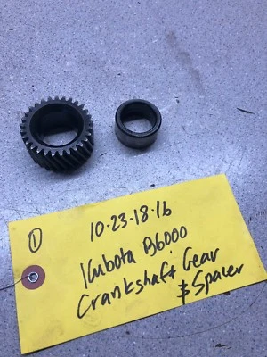 Kubota B6000 Engine Crankshaft gear and spacer 15231-24110 - Image 1 of 3