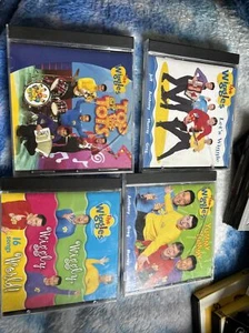 Vintage 90s Y2k The Wiggles 4 CD Lot Wiggly World Top Of The Tots Yummy Yummy Let’s - Bild 1 von 7