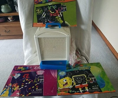 Lite Brite куб игрушка с колышками/Disney/Shrek/Spongebob + (21) шаблоны Hasbro работает - Изображение 1 из 4