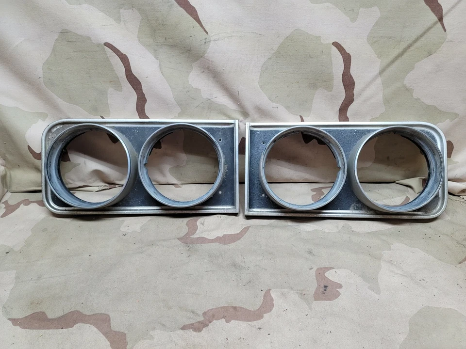 70 Mercury Meteor Monterey Head Light Bisel Cromo LH RH Parrilla OEM  Foto 1 de 4