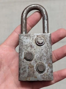 CERRADURA DE COMBINACIÓN antigua pesada HIERRO FUNDIDO prisión cárcel RÚSTICA de colección - Imagen 1 de 9
