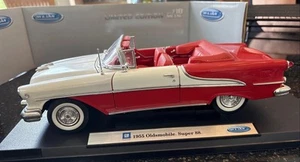 WELLY 1955 OLDSMOBILE SUPER 88 CONVERTIBLE WHITE/RED LIMITED EDITION 1:18 #19869 - Picture 1 of 8