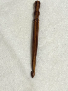 Beautiful Hand carved MARBLE WOOD  YARN  CROCHET HOOK  size K - Picture 1 of 3