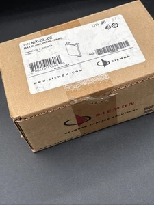 210-Siemon MX-BL-02 White Faceplate Jack Blanks New - Afbeelding 1 van 5