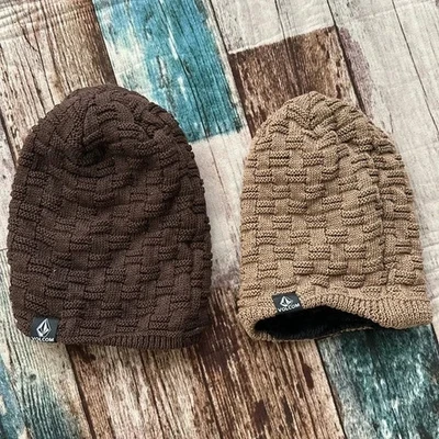 Bundle lot two nwot Volcom beanies men’s brown and light brown - Image 1 of 4