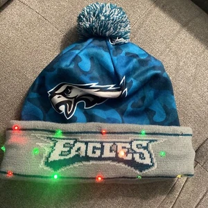 Philadelphia Eagles Football NFL Camo Winter Holiday LED Lights Hat FOCO Pom-Pom - Picture 1 of 6