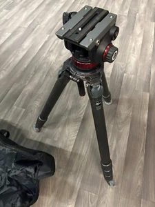Gitzo GT5543LS Carbon Fiber Tripod + Manfrotto MVH502AH Fluid Video Head - Picture 1 of 13