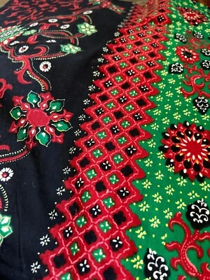 4 yds x 42” Vintage Veritable Java Hollandais 4162B Cotton Floral Fabric - Image 1 of 4