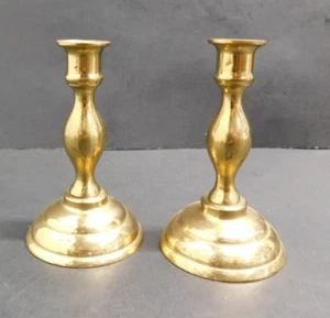 Set Of 2 Vintage Brass Candle Holders /Unscrewable Bottom - Picture 1 of 4