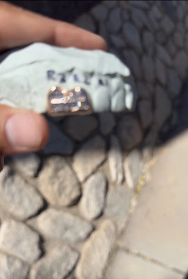 Grillz 14K Rose Gold Si Baguettes/Princess Cut Diamonds , Two Teeth ￼ - Image 1 of 4