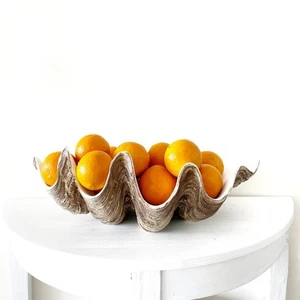 Resin Faux Giant Clamshell Clam 'Natural' 52 CM - Picture 1 of 5