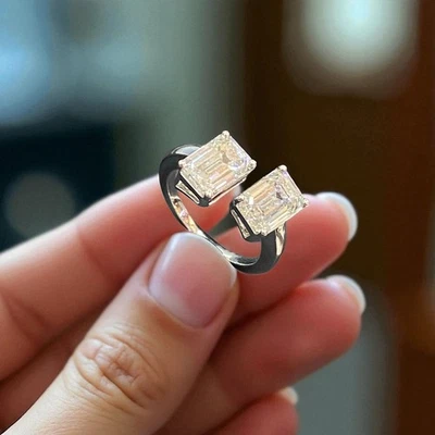 GIA Certified 5 Cts Twin Emerald E/VVS2 Diamonds Engagement Ring 18K White Gold - Image 1 of 4