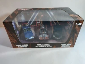 Hot Wheels Batman Batmobile Box Set 1:50 (CosBman744) - Picture 1 of 7