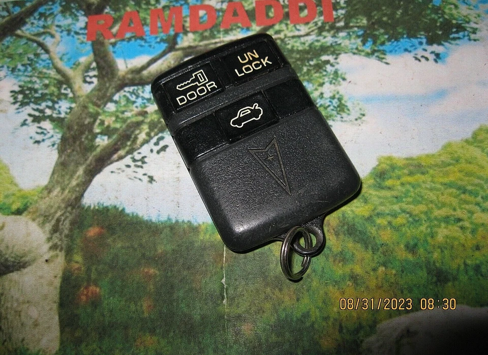 Pontiac REMOTE 10063535 Transmitter Fob Grand Prix Firebird Grand AM Nice Origin - Image 1 of 4