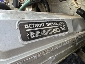 detroit 60 series engine - Picture 1 of 7