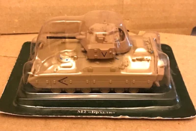 m Scala 1/72-Veicolo corazzato USA M2 BRADLEY (modello già assemblato e dipinto) - Immagine 1 di 4