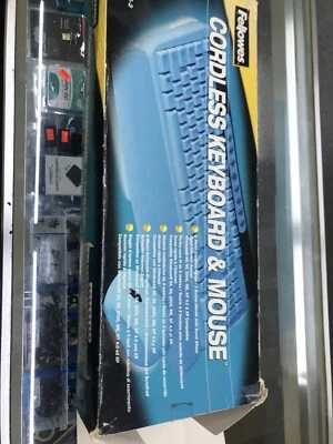 White Fellowes Cordless Keyboard & Mouse Combo Kit with PS-2 Connection - Image 1 of 4