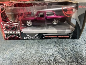 Maisto G Ridez V Bugz VW Volkswagen 1600 Notchback 1:24 *See Pics* *LOOSE* - Picture 1 of 9
