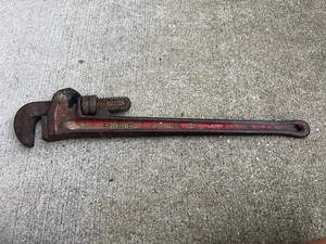 The Ridge Tool Co Heavy Duty Pipe Wrench 24" Still Works - Picture 1 of 9