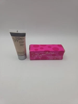 New In Box Mary Kay Signature Eyesicles Eye Color Vanilla .23 fl oz - Image 1 of 2