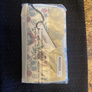 Disney Parks 2022 Pixar Coco Miguel Wristlet Wallet Dooney & Bourke New NWT - Picture 1 of 6