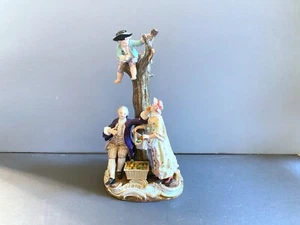 Antica statuina in porcellana Meissen famiglia e gruppo di meli, XIX secolo - Foto 1 di 13