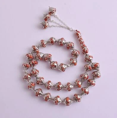 Perline di preghiera intarsiate rialzate islamiche in corallo rosso e argento... - Immagine 1 di 4