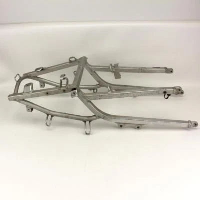 SUZUKI GSXR600 GSXR600M GSXR600Z CENTRO OEM TRASERO TRASERO TRASERO SUBCHASIS Foto 1 de 4