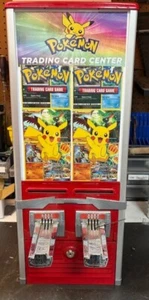 LINDO 2 Columnas Pokemon Centro de Cartas Coleccionables TCG Máquina Expendedora de Tarjetas Deportivas 25" - Imagen 1 de 10