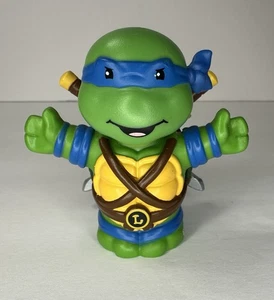 Figura Leonardo Tortugas Ninja Adolescentes Mutantes Fisher Price Little People TMNT - Imagen 1 de 5