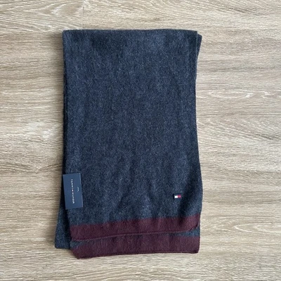 Bufanda a rayas gris Tommy Hilfiger para hombre  Foto 1 de 4