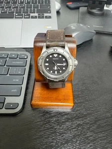 Seiko 7N35 6000 Mid Size Quarz Taucheruhr für Herren Edelstahl - Bild 1 von 4