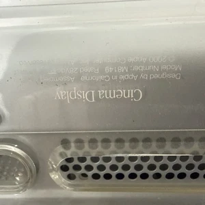 Apple M8149 Cinema Display Monitor 22" White Silver with DVI toADC Adapter - Picture 1 of 6