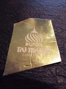 TRUMP TAJ MAHAL CASINO RESORT LOGO Gold mit Weißdruck - Bild 1 von 1