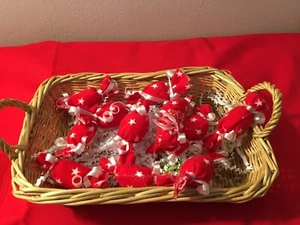 PRIMITIVE    WHITE STARS WITH RED BACKGROUND  "CANDY"  SET OF 13 BOWL FILLER - Picture 1 of 2